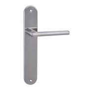 Klassieke deurklink model '530' van aluminium met ovaal schild in satijn nikkel afwerking voor deuren